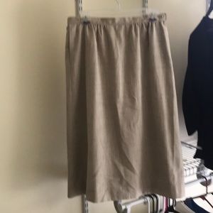 Lady’s skirt